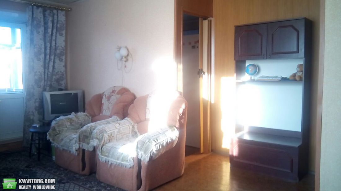 Rent out 1-room apartment. Киев, Бурмистенко ул. — photo 4