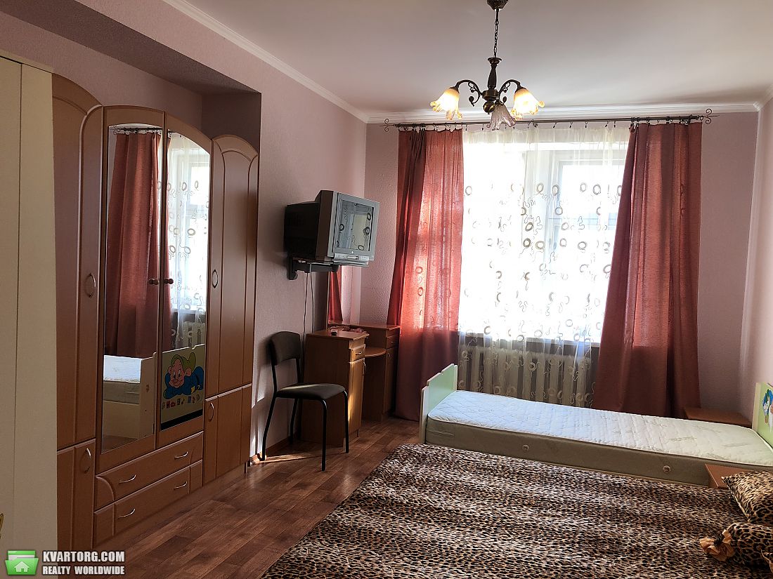 Rent out 2-room apartment. Киев,  Урловская — photo 7