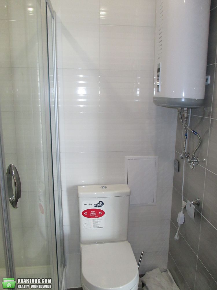 Rent out 1-room apartment. Киев,  Вышгородская — photo 3