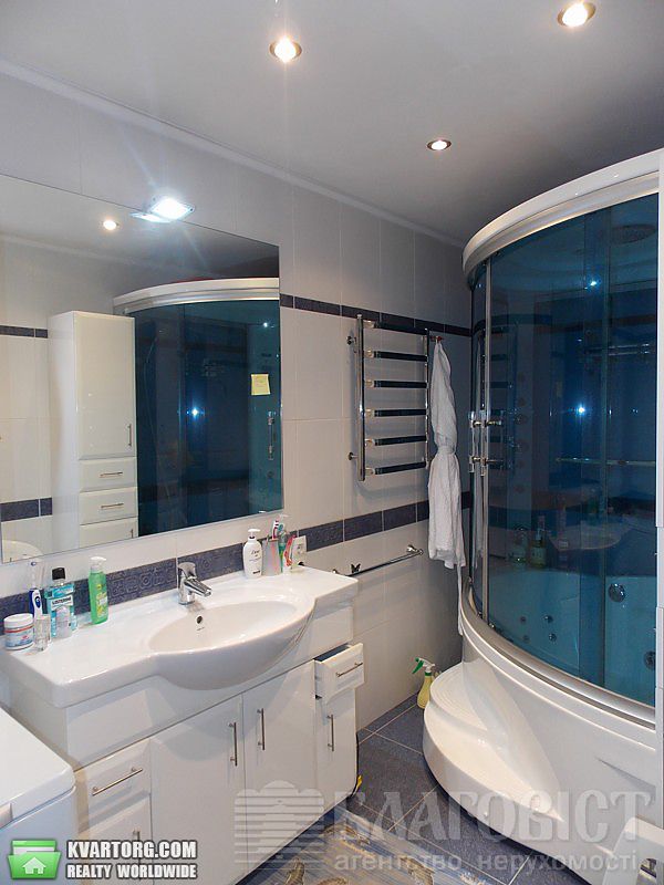 Sell 3-room apartment. Киев,  Ватутина пр — photo 1