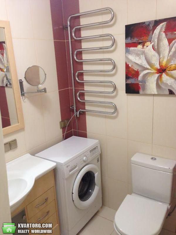 Rent out 2-room apartment. Киев,  Первомайского — photo 7