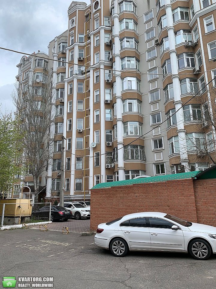 продам 3-комнатную квартиру Одесса, ул.Довженко улица