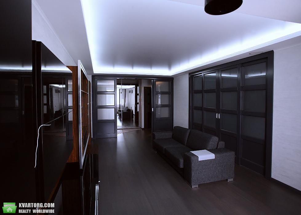 Rent out 2-room apartment. Киев, Голосеевская — photo 4
