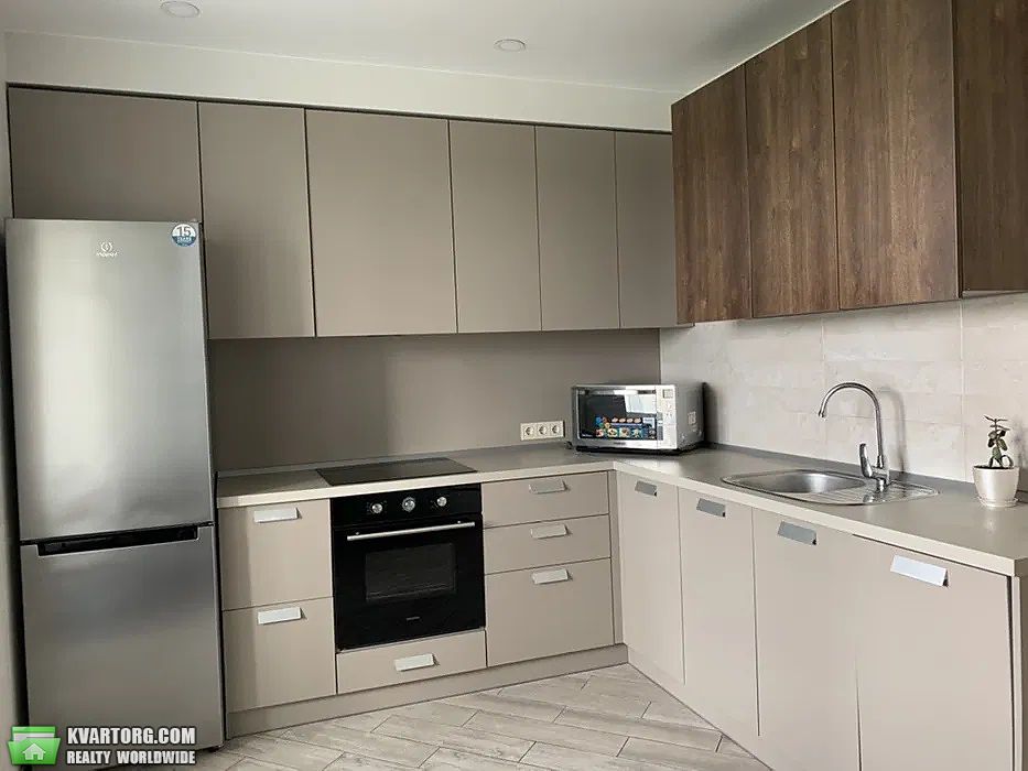 Rent out 2-room apartment. Киев,  Гарматная — photo 1