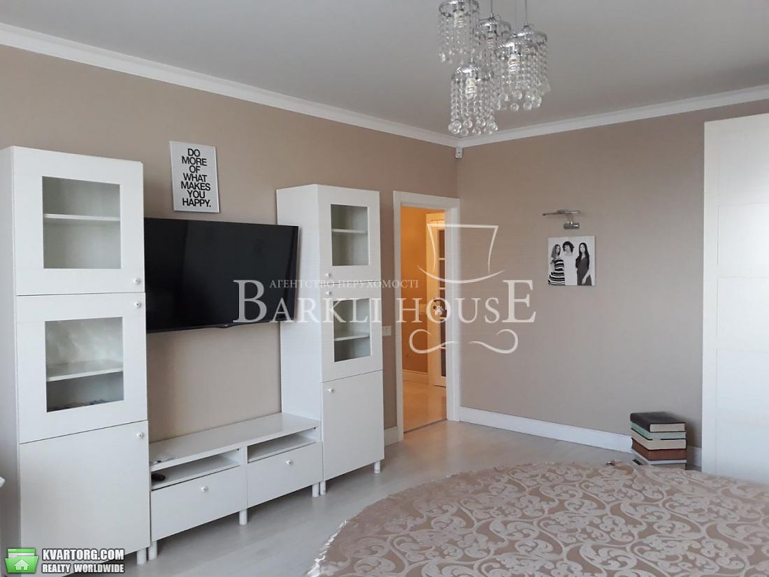 Rent out 2-room apartment. Киев, Сикорского — photo 8