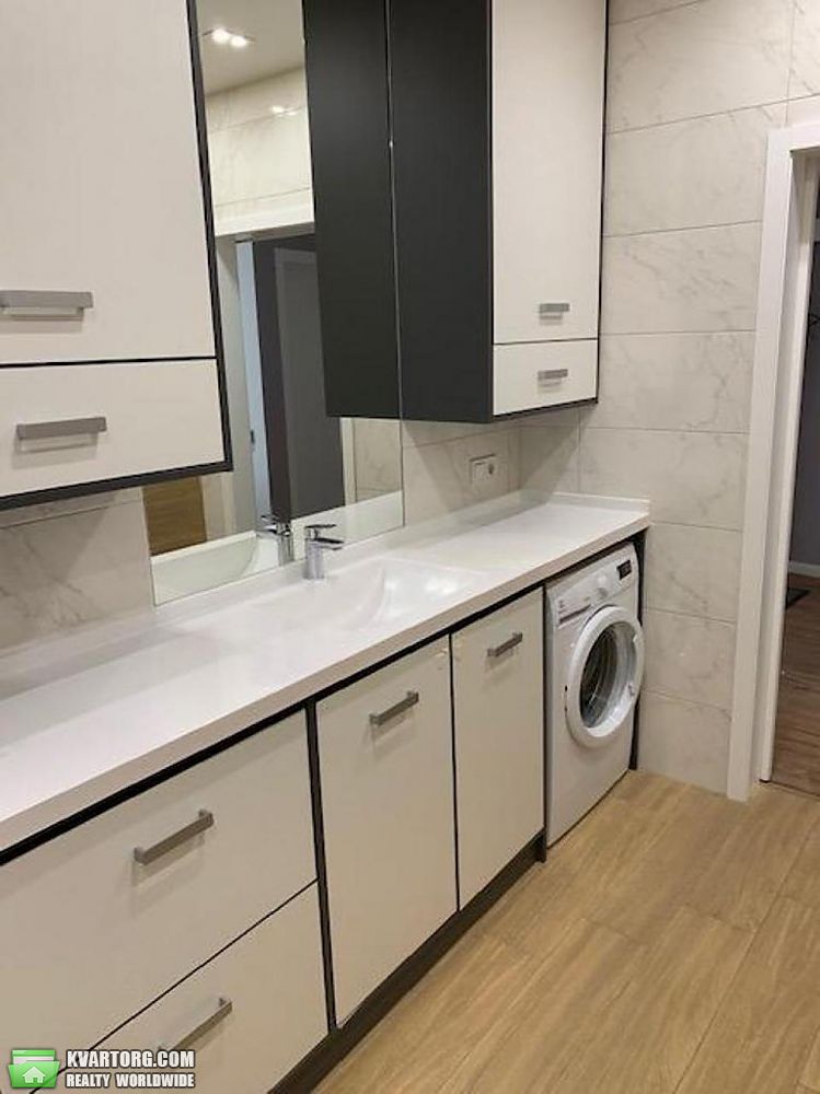 Rent out 2-room apartment. Киев,  Эрнста — photo 9