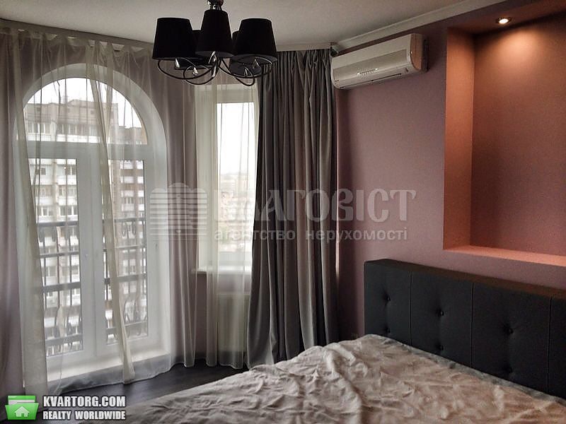 Rent out 3-room apartment. Киев,  Полтавская — photo 9