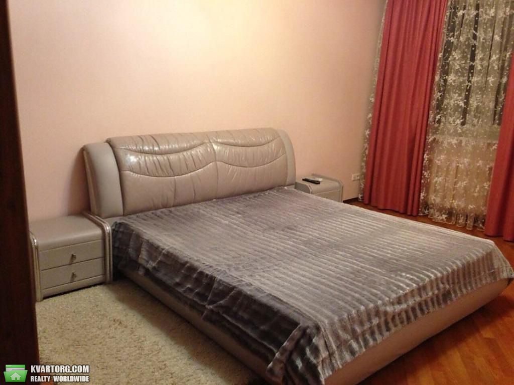 Rent out 4-room apartment. Киев,  Верховного Совета бул — photo 3