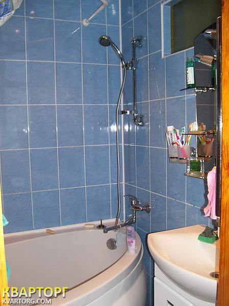 Sell 2-room apartment. Киев,  Краковская — photo 2
