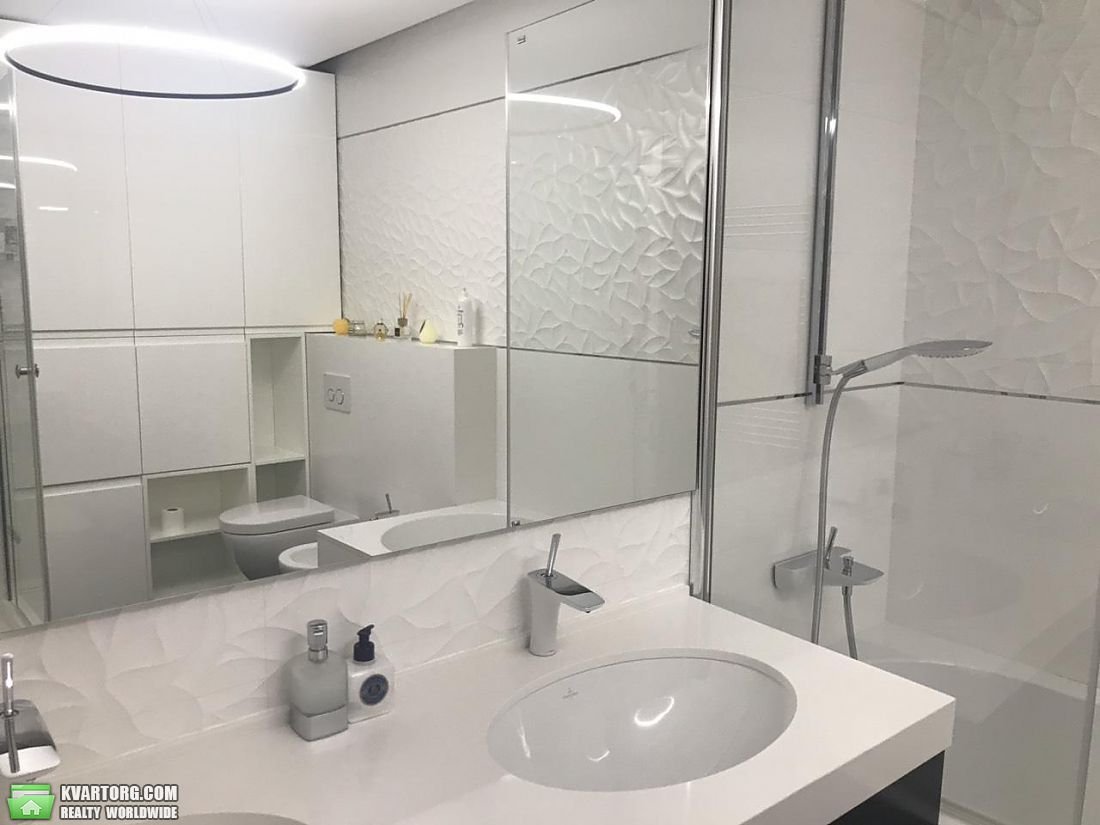 Rent out 4-room apartment. Киев,  Ломоносова — photo 9
