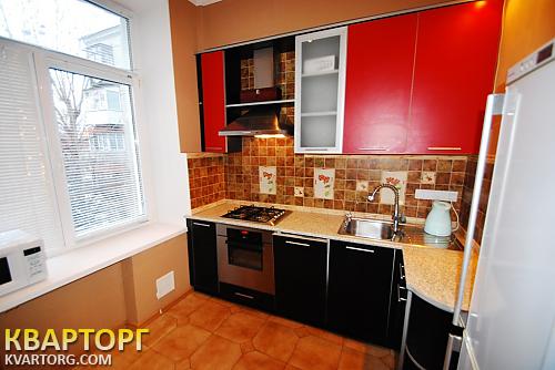 Rent out 2-room apartment. Киев,  Лысенко — photo 2