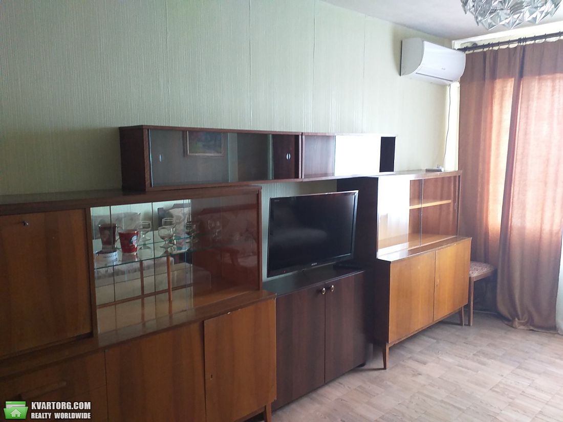 Rent out 1-room apartment. Киев, Оболонский пр-кт — photo 1