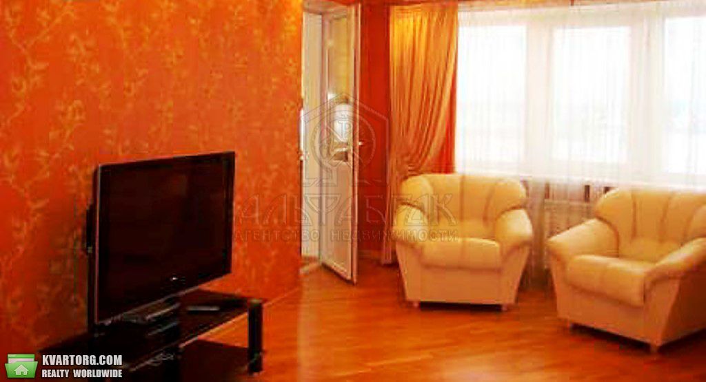 Rent out 2-room apartment. Киев,  Верховного Совета бул — photo 2