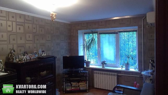 Sell 2-room apartment. Киев,  Метрологическая — photo 1