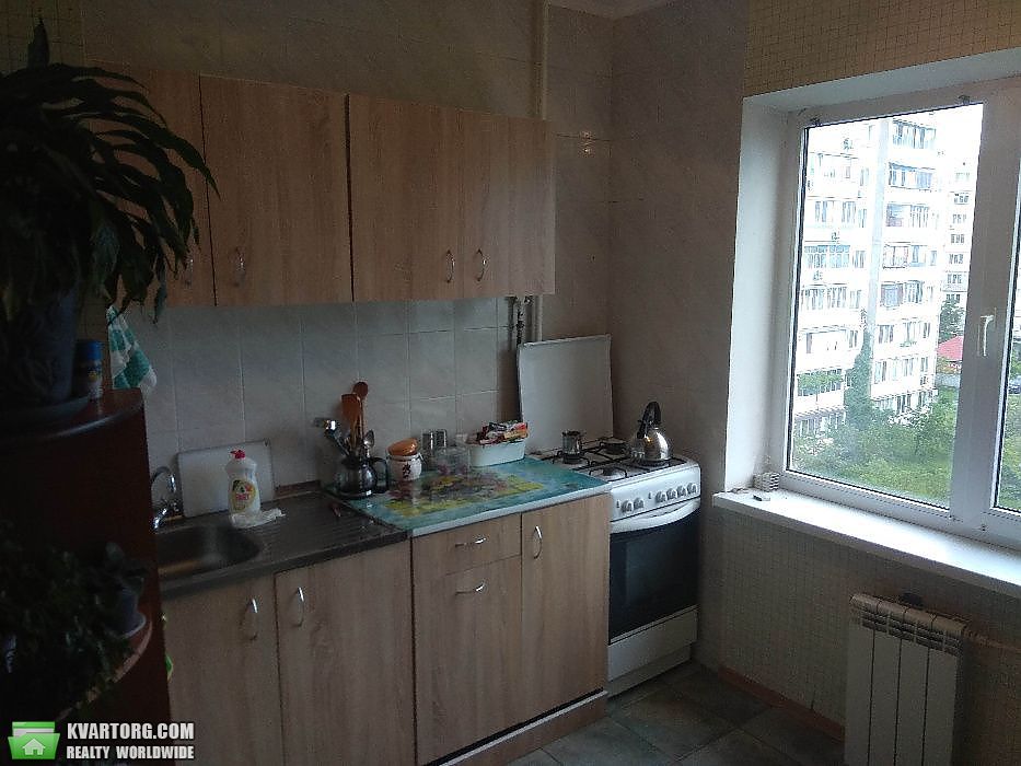 Sell 2-room apartment. Киев,  Героев Днепра — photo 1