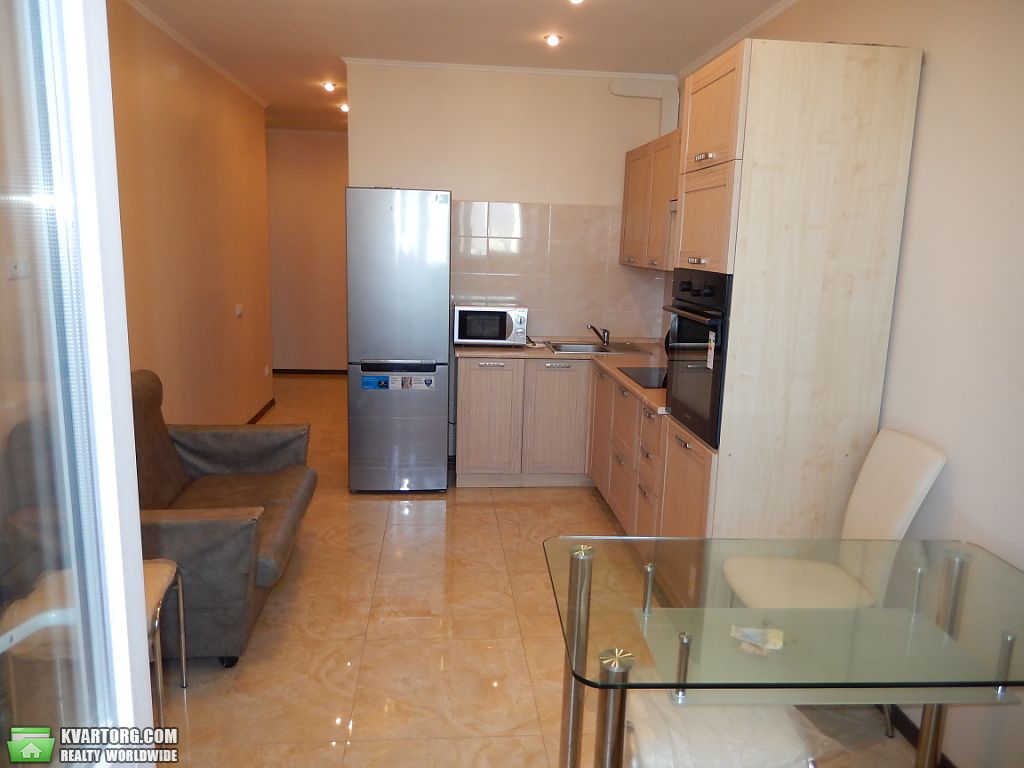 Rent out 2-room apartment. Киев,  Просвещения — photo 3