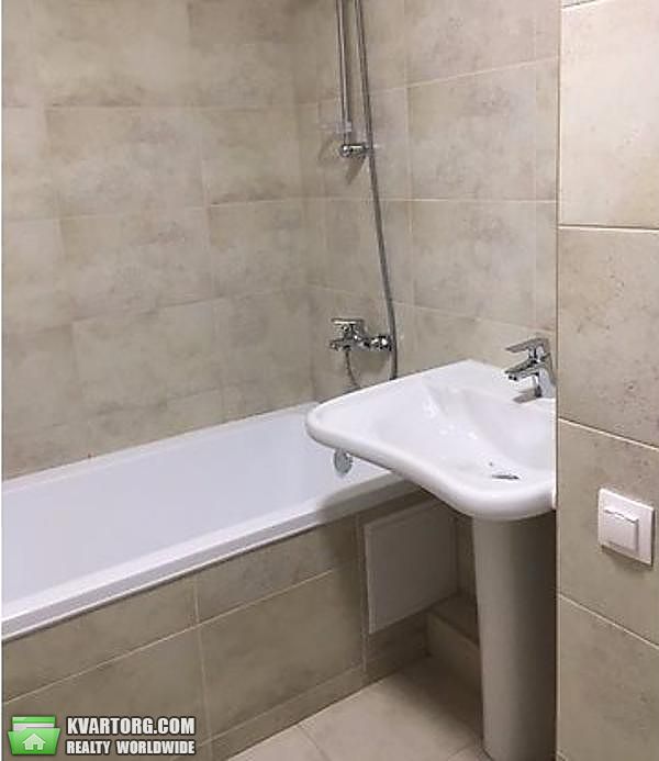 Rent out 2-room apartment. Киев,  Драгомирова — photo 9