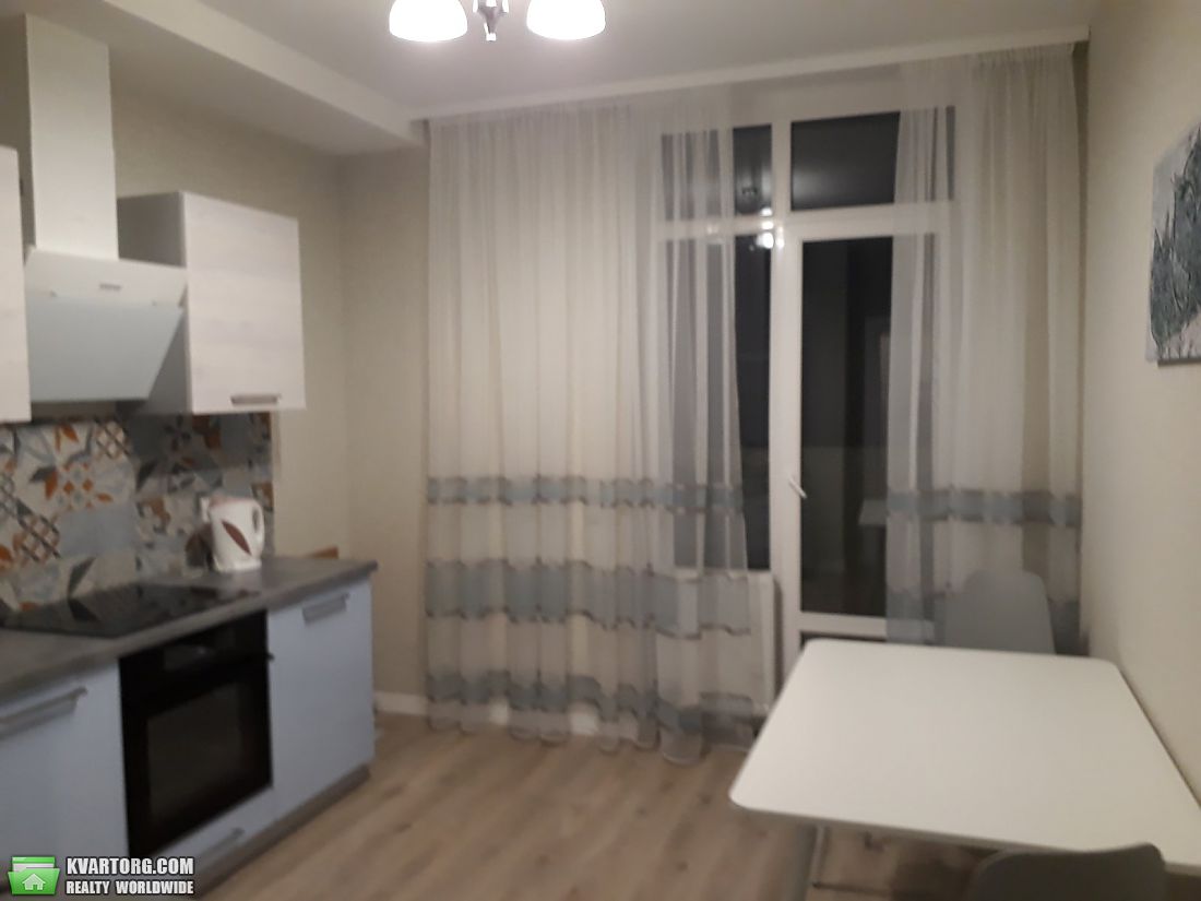 Rent out 1-room apartment. Киев, Вацлава Гавела — photo 4