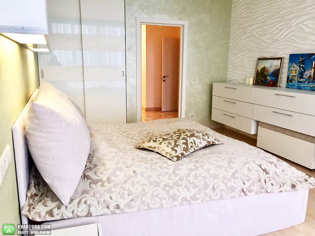 Rent out 3-room apartment. Киев,  Артема — photo 2