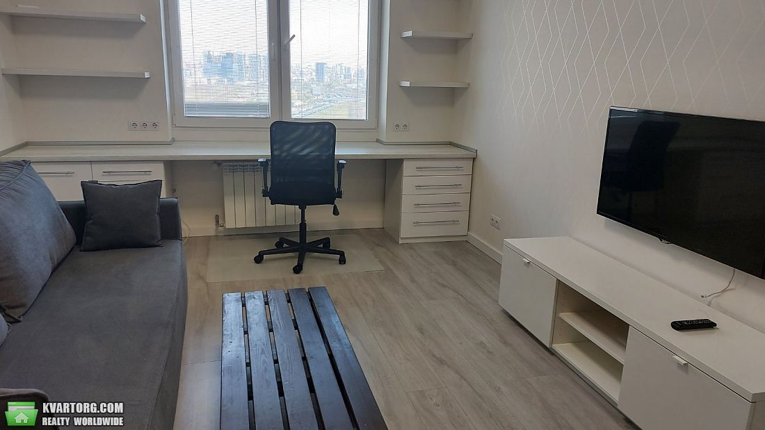Rent out 1-room apartment. Киев, Нижнеключевая — photo 10