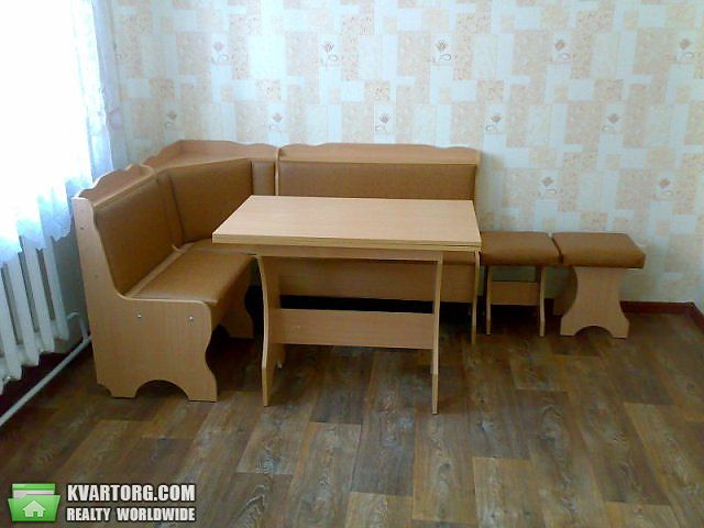 Rent out 3-room apartment. Киев, Коллекторная — photo 2