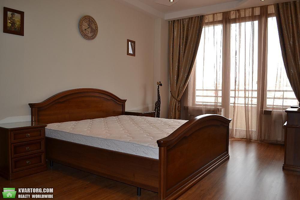 Rent out 3-room apartment. Киев,  Жилянская — photo 5