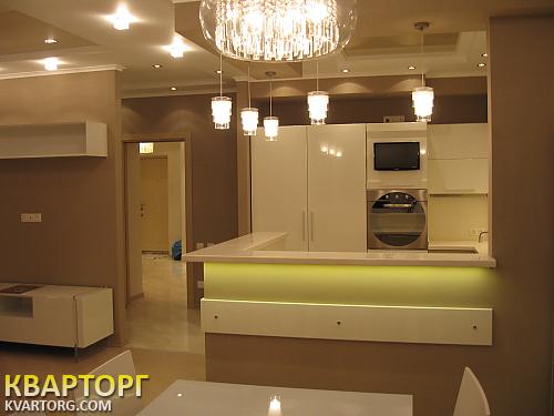 Sell 3-room apartment. Киев,  Златоустовская — photo 1