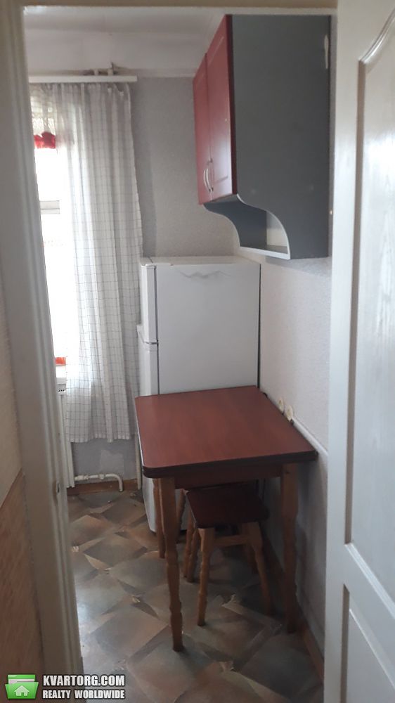 Rent out 1-room apartment. Киев,  Гната Юры — photo 2