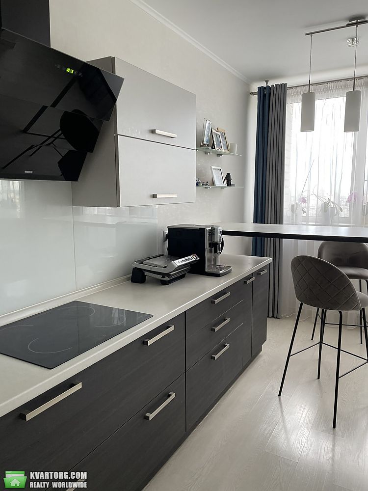 Sell 3-room apartment. Киев, Малиновского 8 — photo 2