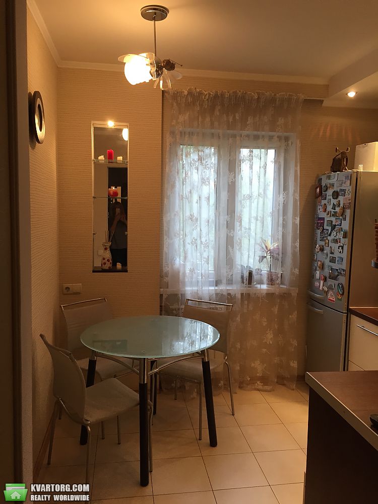 Sell 2-room apartment. Киев,  Каштановая — photo 4