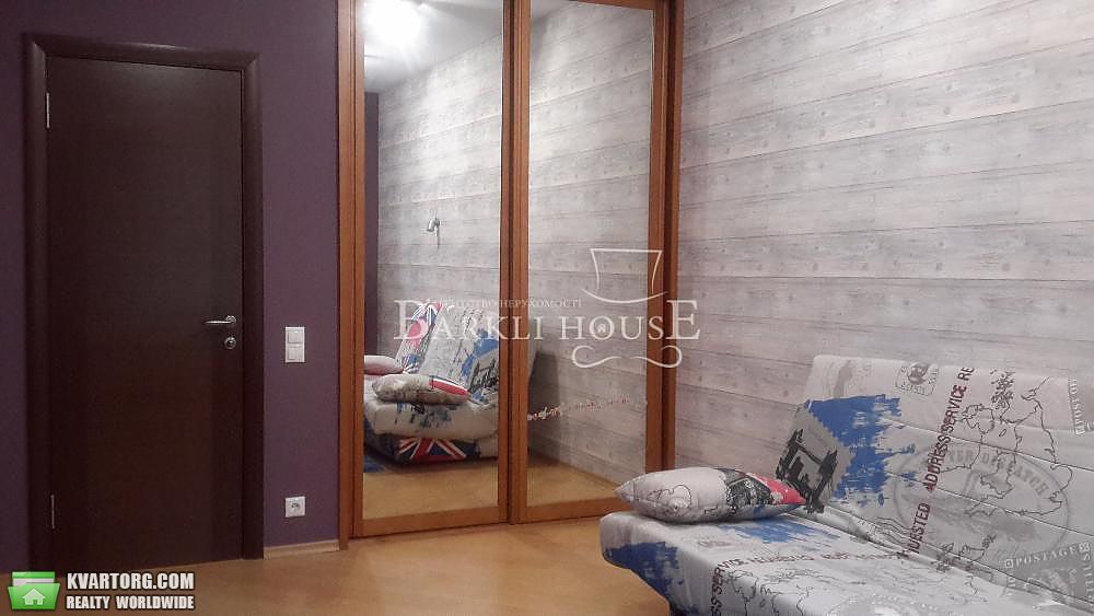 Rent out 4-room apartment. Киев,  Щекавицкая — photo 4