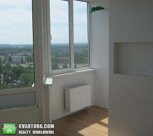 Sell 3-room apartment. Киев, Харьковское шоссе — photo 1