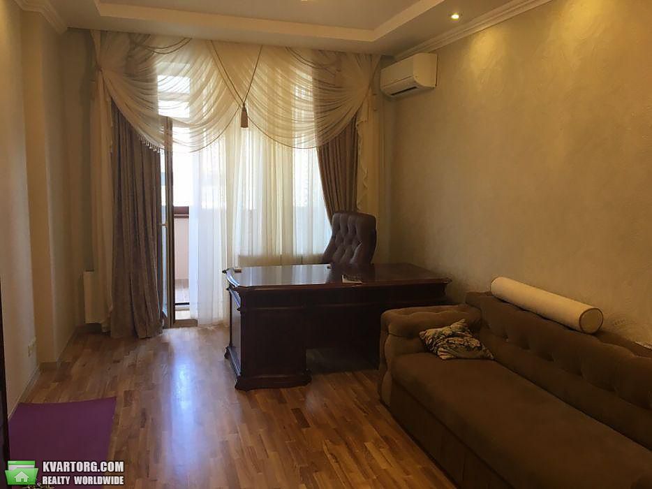 Rent out 3-room apartment. Киев,  Щорса — photo 4