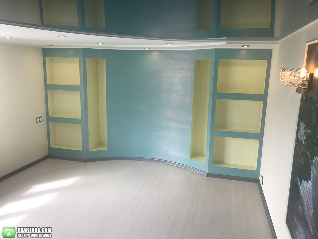 Sell 4-room apartment. Одесса,  Артиллерийская — photo 1