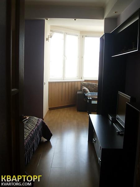 Rent out 1-room apartment. Киев,  метро "Героев Днепра" — photo 6