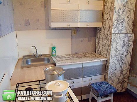 Rent out 1-room apartment. Киев,  Жмеринская — photo 2