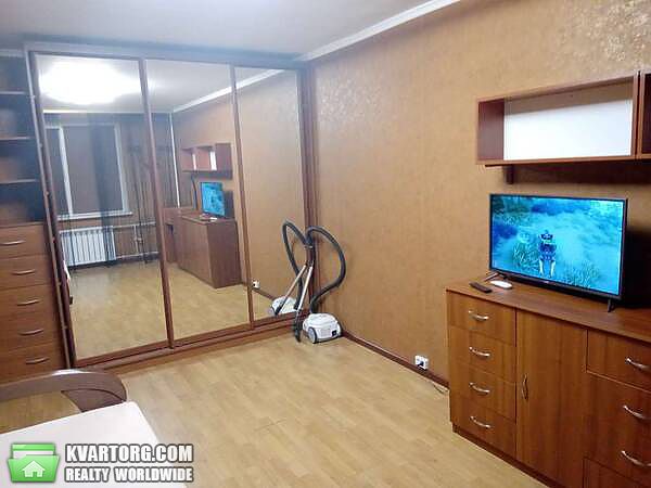Rent out 2-room apartment. Киев,  Маяковского — photo 3