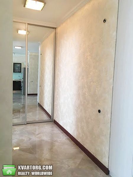 Rent out 2-room apartment. Киев,  Тургеневская — photo 3