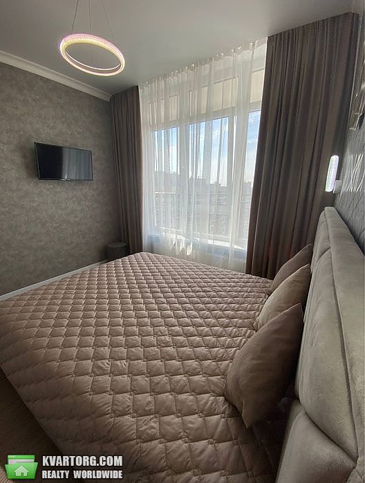 Rent out 1-room apartment. Киев, Предславинская — photo 2