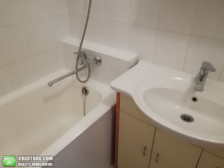 Rent out 2-room apartment. Киев, Мазепы — photo 7