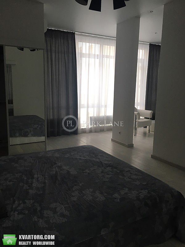 Rent out 2-room apartment. Киев, Коновальца — photo 1