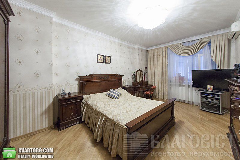 Sell 4-room apartment. Киев,  Старонаводницкая — photo 1