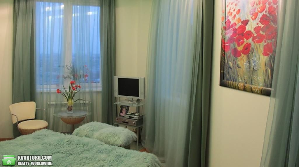 Rent out 3-room apartment. Киев,  Павловская — photo 7