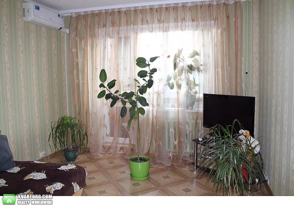 Rent out 2-room apartment. Киев,  Оболонский пр — photo 1