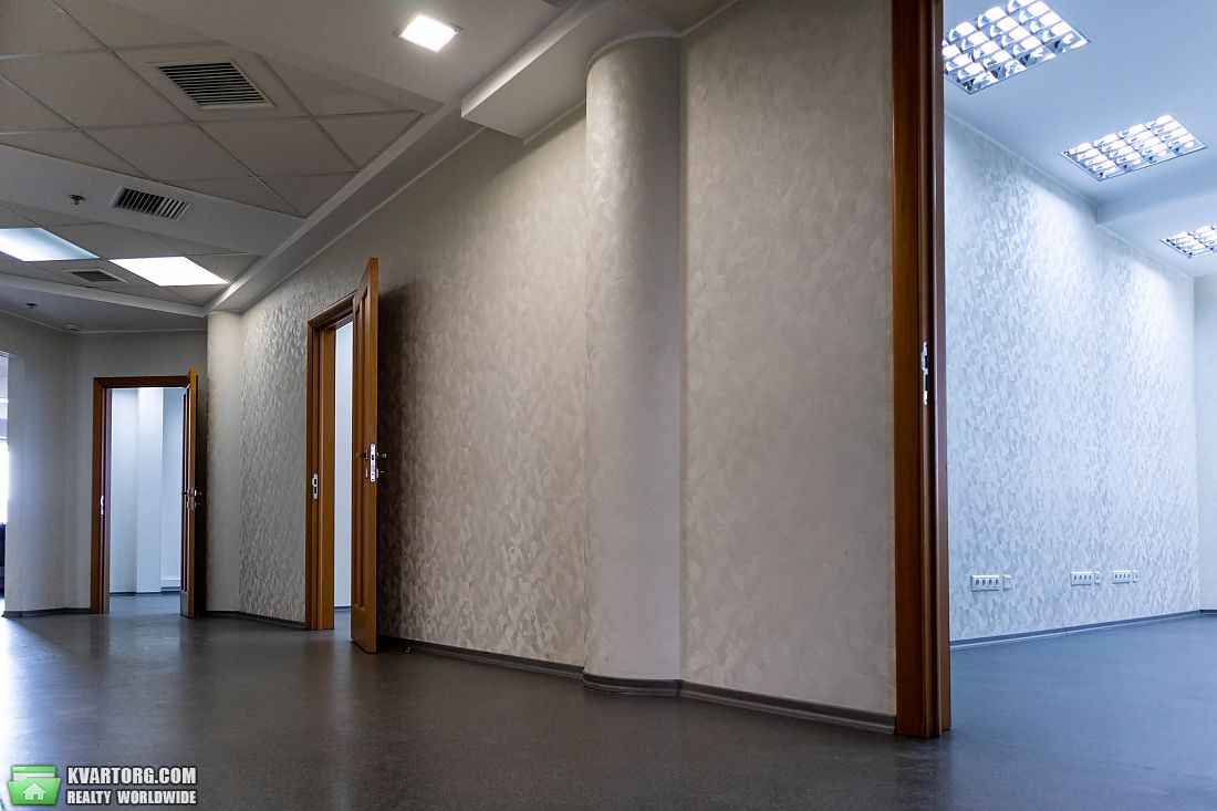 Rent out office. Киев,  Луначарского — photo 1