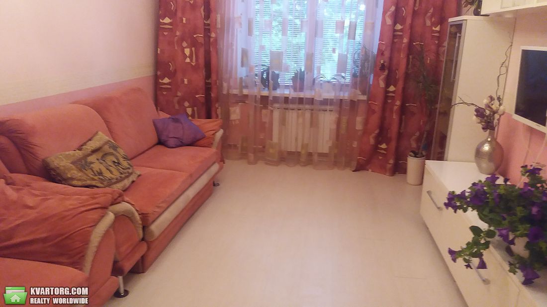 Rent out 1-room apartment. Киев,  Гагарина пр — photo 1