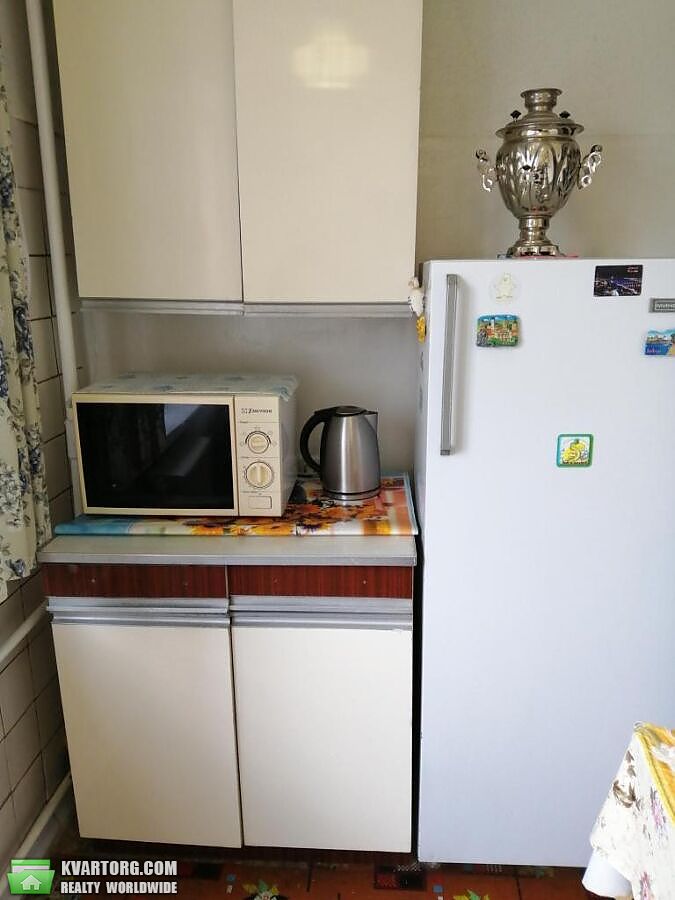 Sell 2-room apartment. Киев, Кирилловская — photo 1