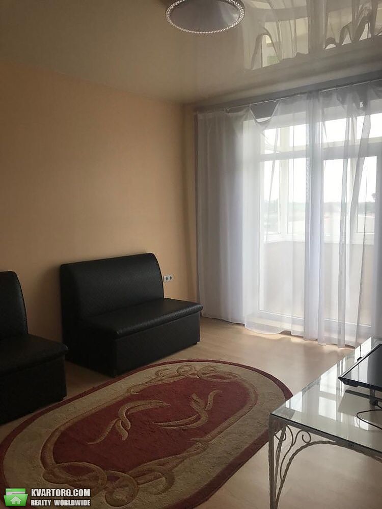 Rent out 2-room apartment. Киев, Черкасская — photo 4