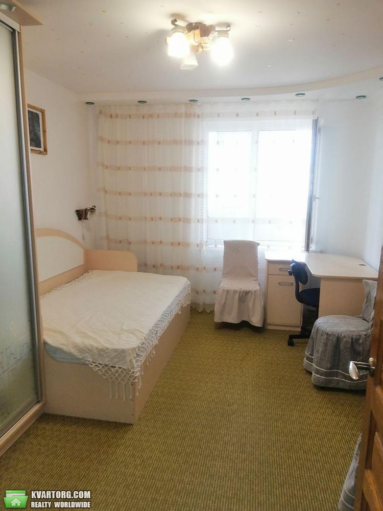 Rent out 2-room apartment. Киев,  Дарницкий бул — photo 3