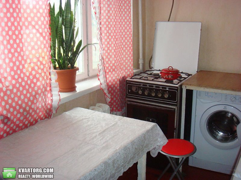 Sell 2-room apartment. Киев, Кирилловская — photo 2